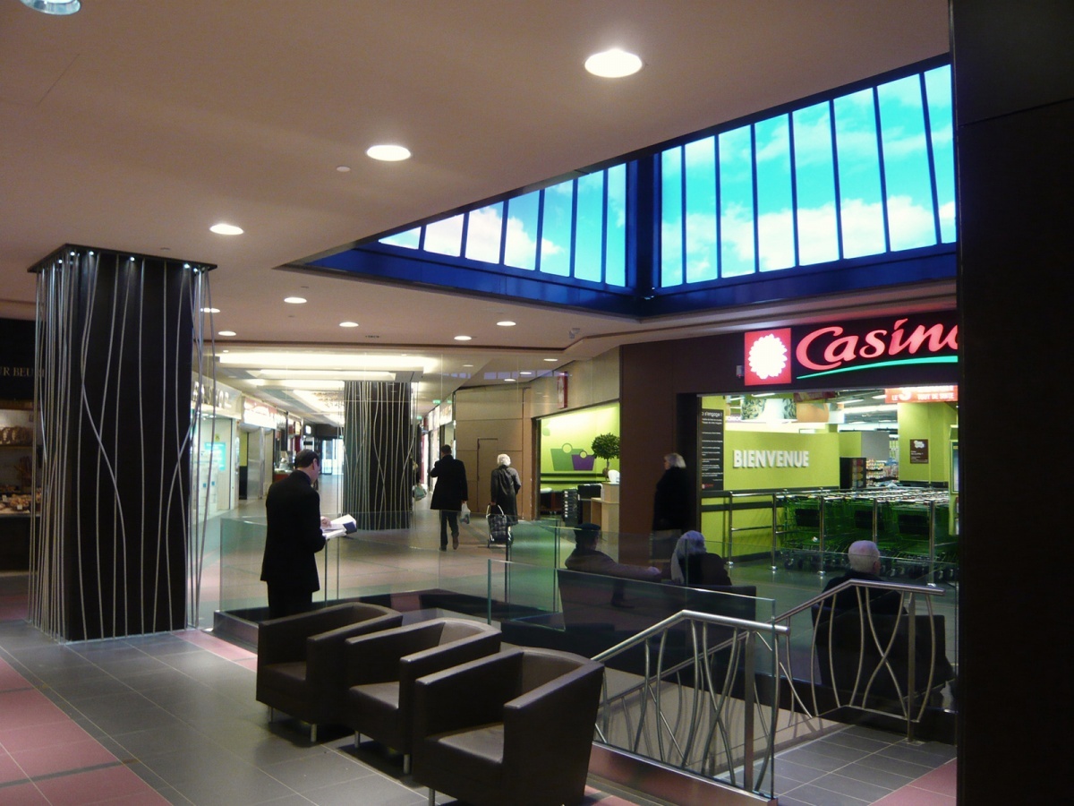 SHOPPING MALL CASINO BELLEFEUILLE