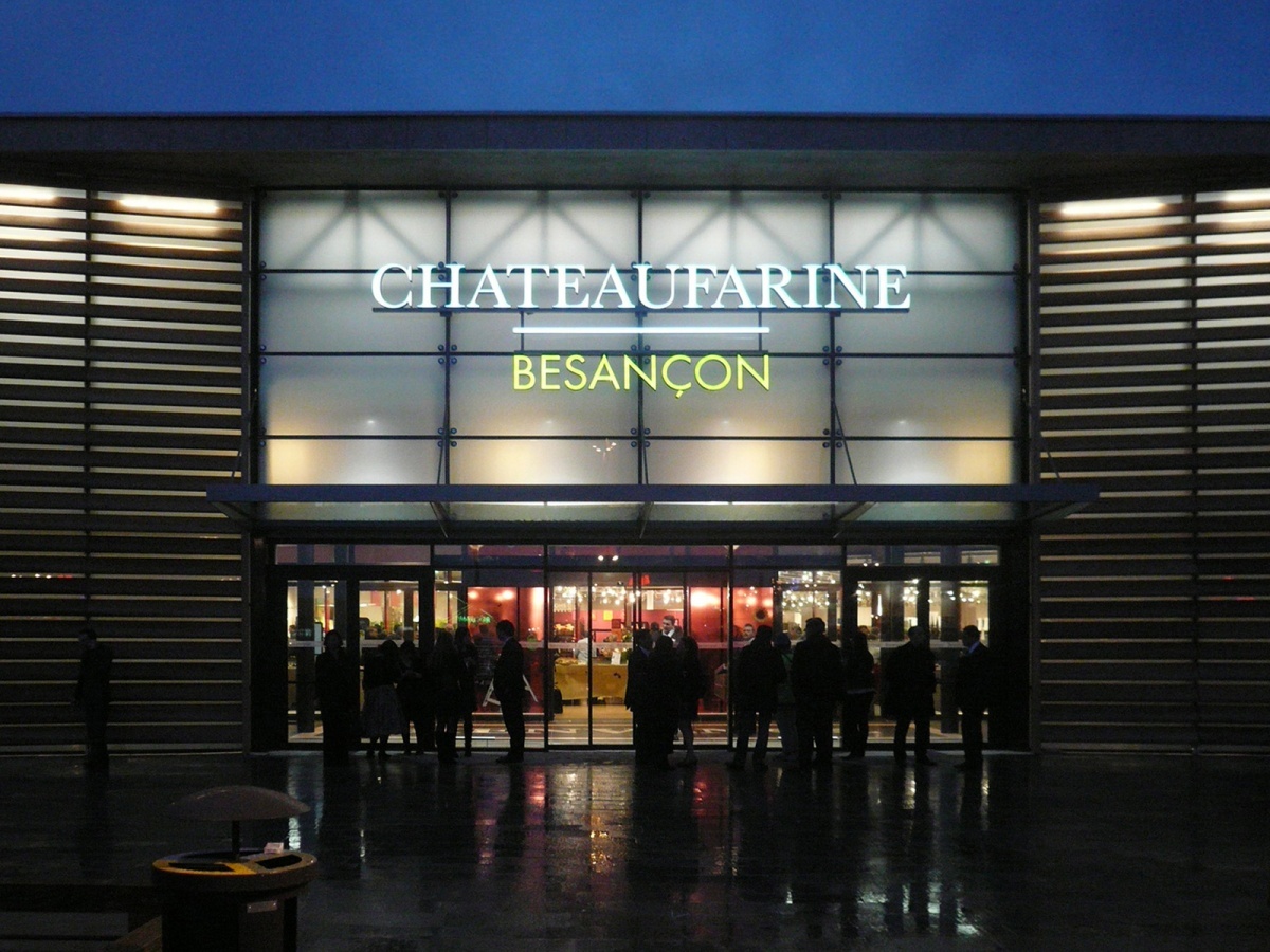 SHOPPING MALL GÉANT CASINO BESANÇON