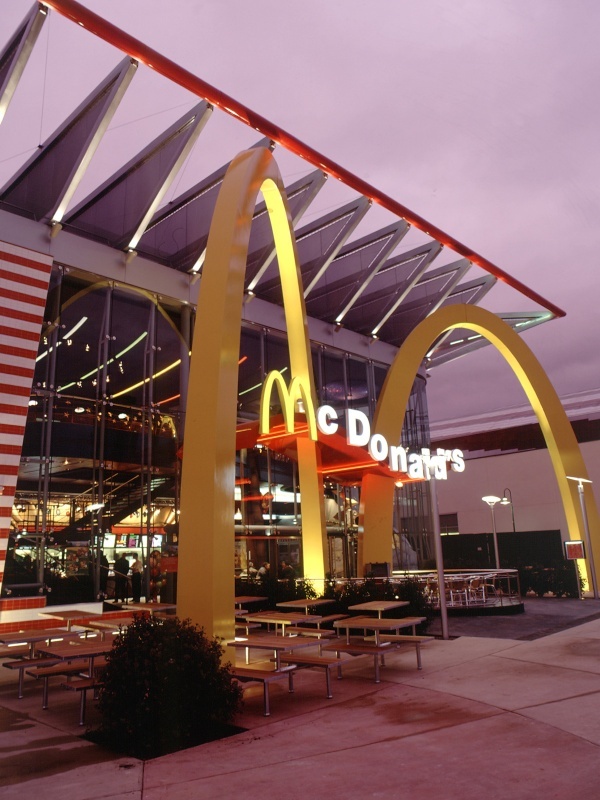 MCDONALD'S DISNEY VILLAGE